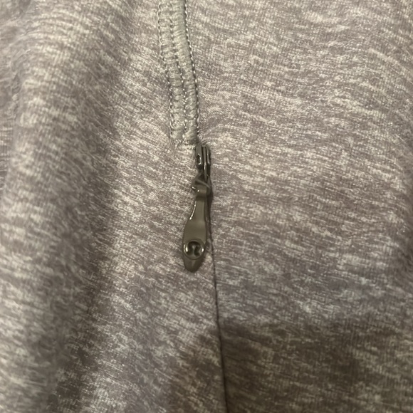 SOLD Lululemon Think Fast Pullover Heathered
Slate Tonka Stripe Heathered Slate - Picture 10 of 13